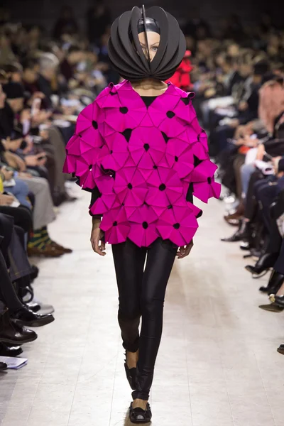 Look 11